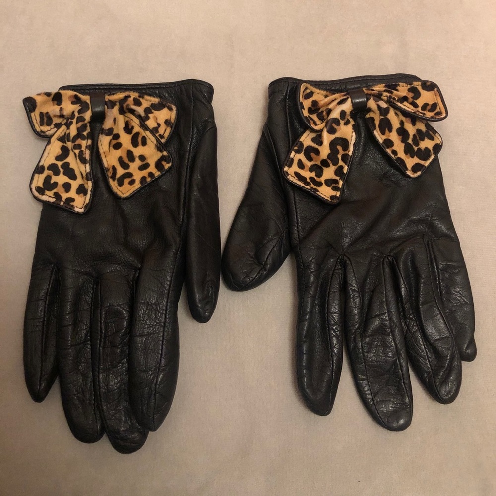 Black Leather Gloves with animal print bow.